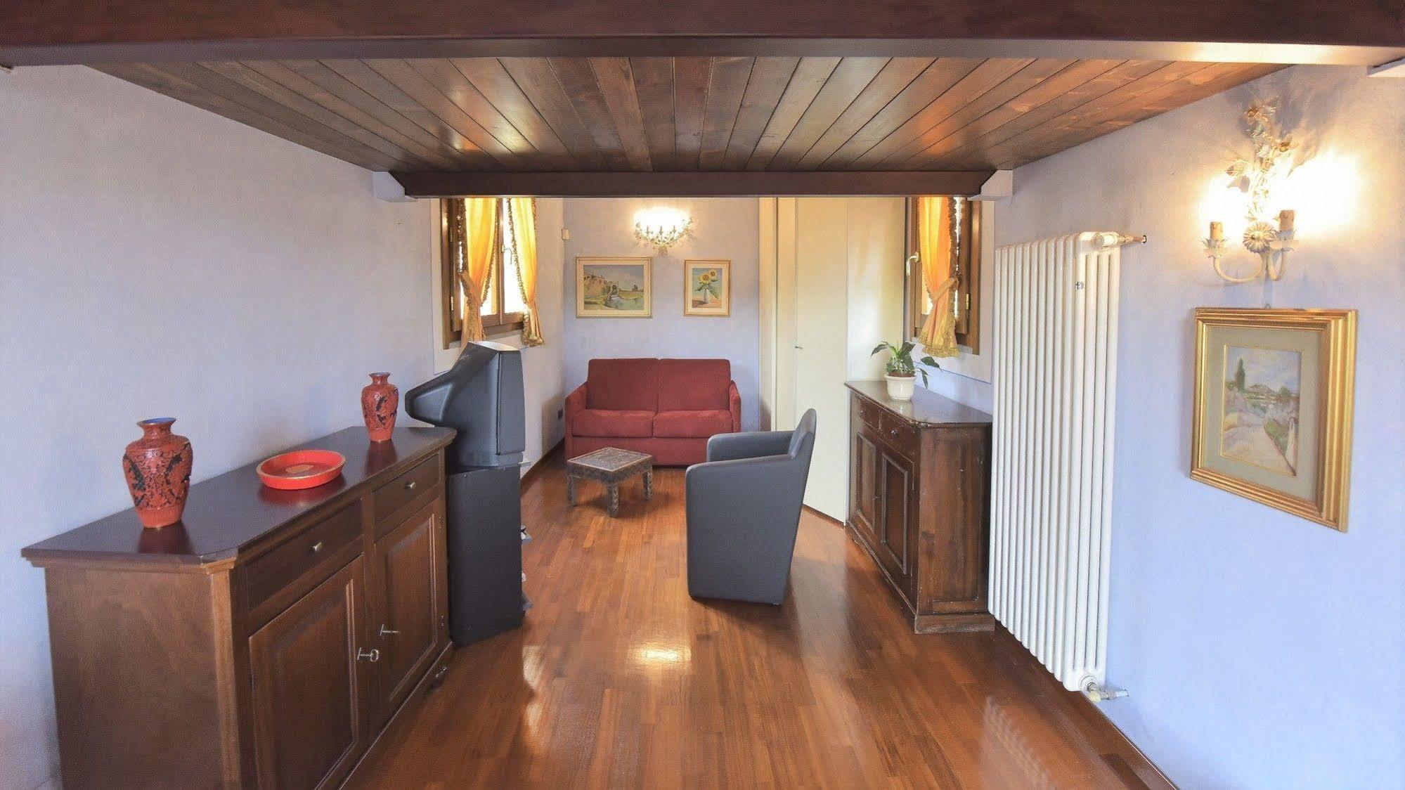 Sani Tourist House Hotel Флоренция Екстериор снимка
