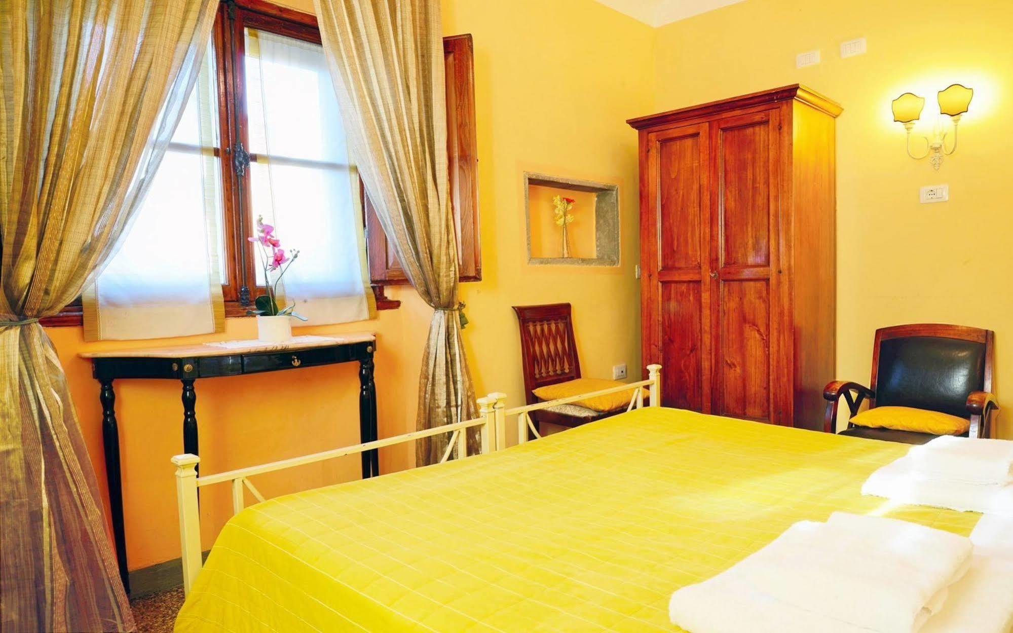 Sani Tourist House Hotel Флоренция Екстериор снимка